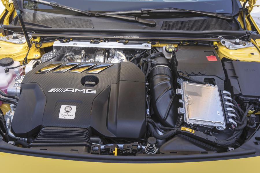 Моторный отсек Mercedes-AMG A45 S 4Matic+ (W177) 2019 года  (WW) (фото 61 из 90)